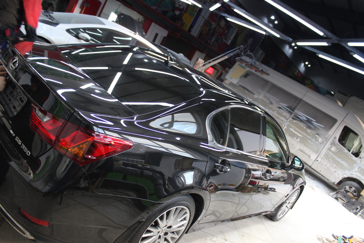 Полная покраска автомобиля.